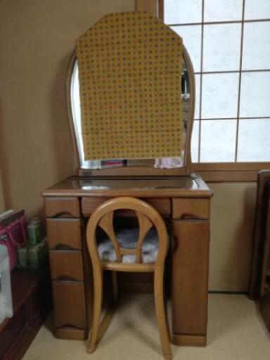 （けっこう美品)ドレッサー