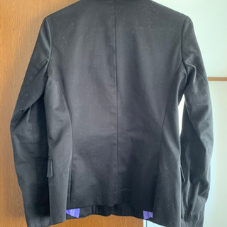 黒ジャケットの画像