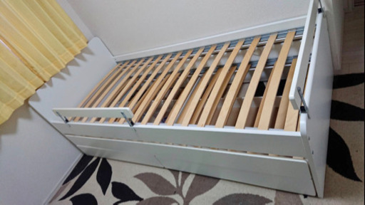 IKEA 引出し型二段ベット