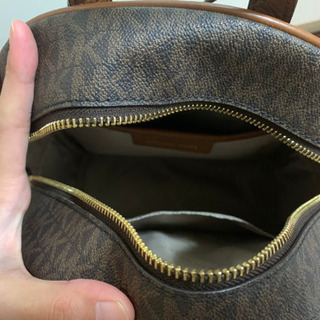 MICHAEL KORS リュックの画像