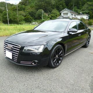希少車 平成24年式 アウディ　A8L　クワトロ　４人乗り　美車...