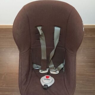 Combiチャイルドシート