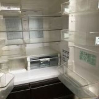 掘り出し物大容量！観音開きドア・自動製氷機・６ドアその他機能有人気カラーでまだまだ使えます。の画像