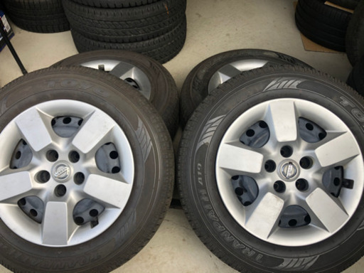 215/65R16ホイール付き❣️シーズンオフにて激安❣️エクストレイル等に