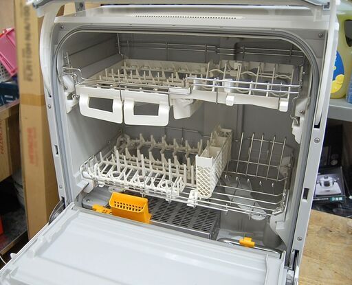 パナソニック 食洗機 2015年製 6人分 NP-TR8 白 家庭用 エコNAVI  Panasonic 食器洗い乾燥機 ☆ PayPay(ペイペイ)決済可能 ☆ 札幌市 清田区 平岡