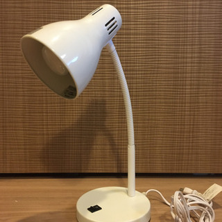 ニトリ　デスクライトの画像
