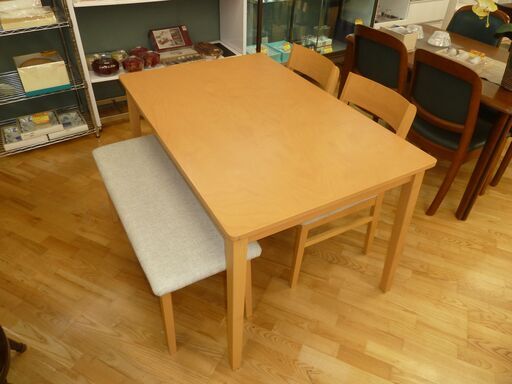 ダイビングテーブルセット☆ダイニング4点セット☆テーブル＋椅子2脚＋ベンチ☆中古☆春日井近隣配達、設置可能