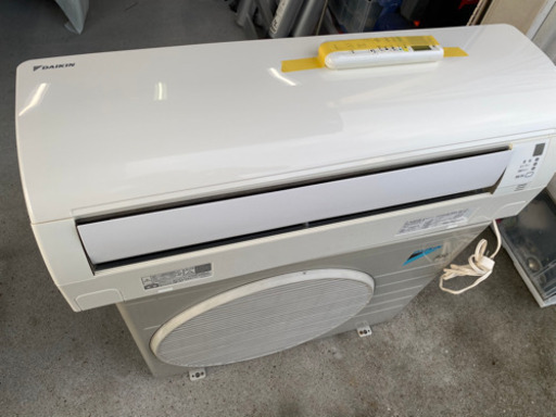 お薦め品‼️ダイキン ルームエアコン8-10畳用 2.5kW 2015年
