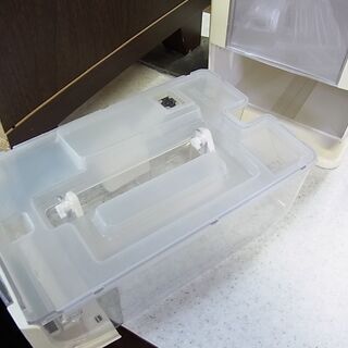 通常特価8778円より10％引きの7900円!　日立 HITACHI　デシカント方式　除湿機　HJS-D561　2016年製　除湿能力5.6L/日の画像