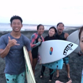 ワイワイサーフィン部🏄‍♂️🏄‍♂️入部希望者殺到中🙄🙄 - スポーツ