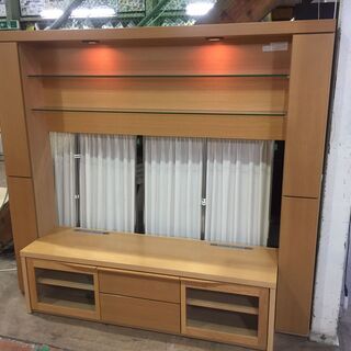 モーブル照明付き枠型TVボードの画像