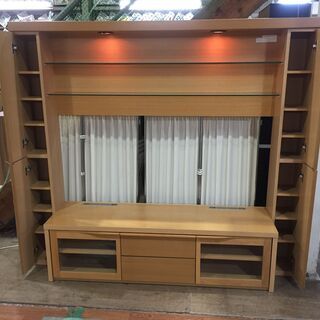 モーブル照明付き枠型TVボードの画像