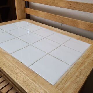 キッチン作業台　白タイル　パイン材の画像