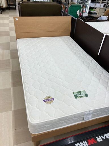 ニトリ+東京インテリア セミダブルベッド