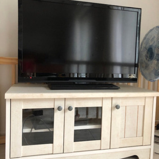 1人生活　SHARP 32型テレビ、テレビ台（ニトリ）セット