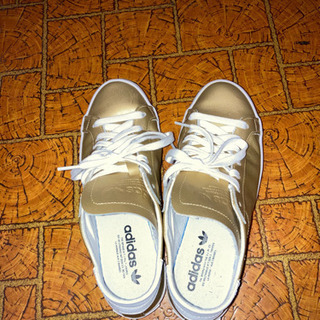 【美品/中古】adidas レディーススニーカー 24.5cmの画像
