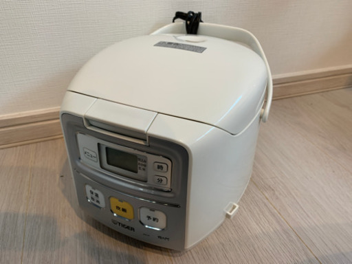 【取引中】炊飯器　タイガー　3合　家電　キレイ　JAI-H550