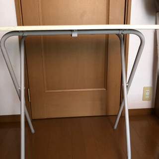 簡易テーブルの画像