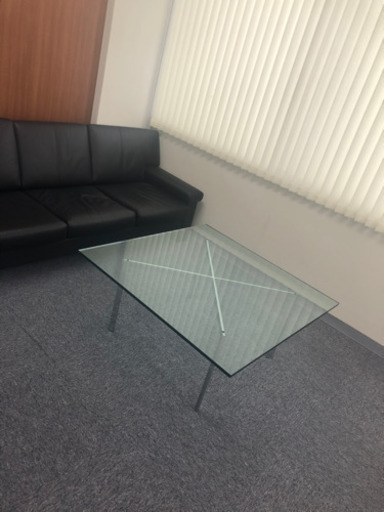 ミースファンデルローエ　バルセロナテーブル