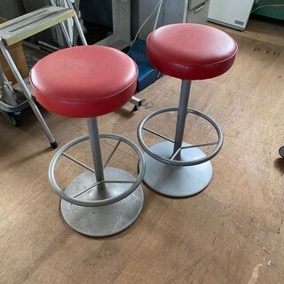 カウンターチェアー２脚をお譲りします。