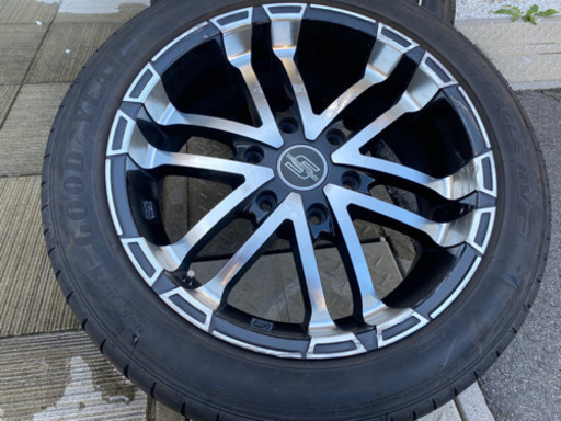 ハイエースホイール