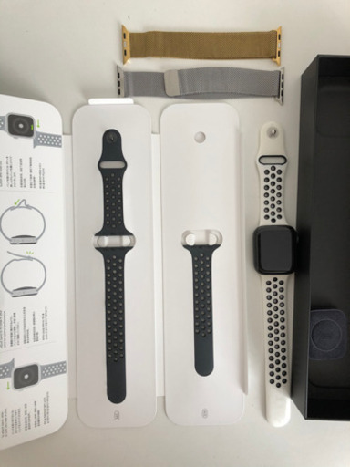 Apple Watch series5 ナイキスポーツバンド44M GPSモデル
