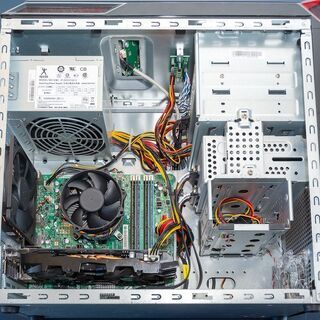 ゲーミングPC フォートナイト ﾚｲﾝﾎﾞｰｼｯｸｽｼｰｼﾞAPEX Win10の画像