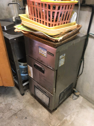 業務用オーブン、製氷機、フライヤー、ショーケース、台下冷蔵庫、パン屋一式