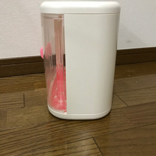 お譲りします☆リッチェル哺乳瓶保管ケースの画像
