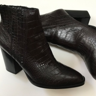 レザーショートブーツ　