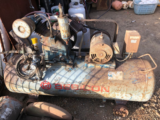 中古　３相200v  3.7kw 湿式コンプレッサー