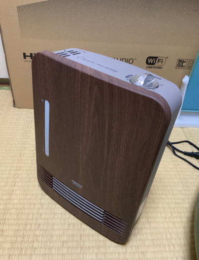 超美品 加湿器付きファンヒーター