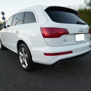平成23年式 アウディ　Q7　3.0 TFSI クワトロ　Sline　アダプティブエアサスペンション　スタッドレス着　美車　検4/8 売り切り 最終値下げ（年内のみ）別途経費必要の画像