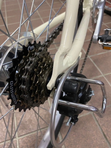 【ほぼ未使用】女性用クロスバイク?クリームCream CS 26インチ