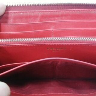 PRADA　長財布　9/12昼まで値下げします。の画像