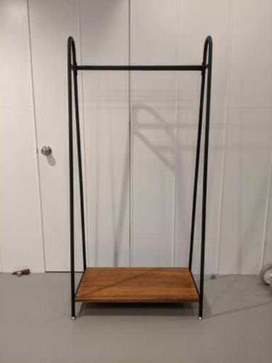 受付再開　アイアンハンガーラック