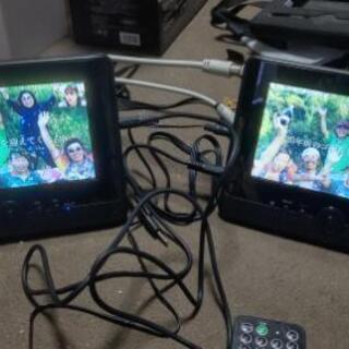 DVDプレーヤー＆フルセグTV搭載７インチツインモニター