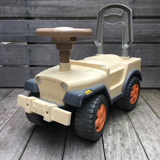 子ども用　足蹴りタイプ車　四輪