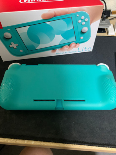 【美品】ニンテンドースイッチライト　どうぶつの森セット　保証期間内　アミーボカード