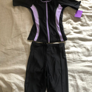 【値下げしました】未使用　競技用水着