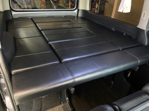 200系ハイエースSGL 高級ベッドキット