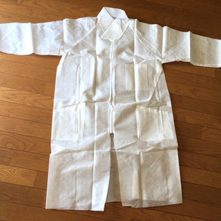 使い捨て白衣の画像