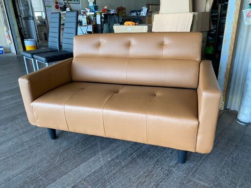 輸送事故品！２Pソファーを2980円で販売します！横が不良ですが使用上問題ナッシング！