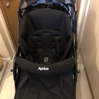 週末だけお値下げ！アップリカベビーカーオプティア水玉ブラックの画像