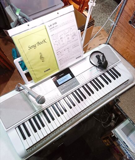 カシオ　光ナビゲーションキーボード　LK-516　2019年製