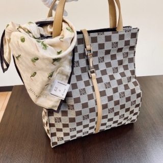 店頭販売済　★ Nina Ricci ハンドバック＆ハンカチ ★の画像