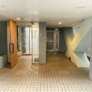 渋谷、神泉の1DK！オートロック、角部屋二面採光！ − 東京都