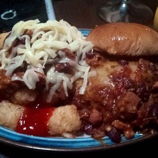 バーベキューとアメリカの料理を勉強したい人いますか？