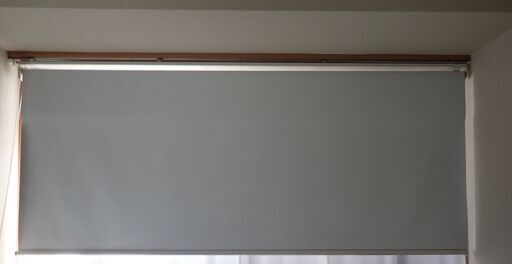 遮光ロールスクリーン　プロジェクター投影OK　幅180