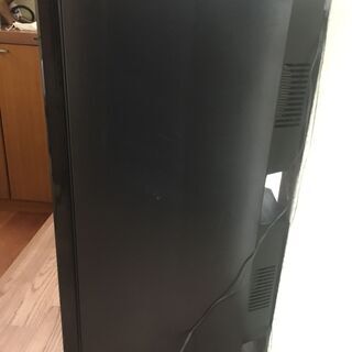 黒の電子ワインセラー/冷蔵庫の画像